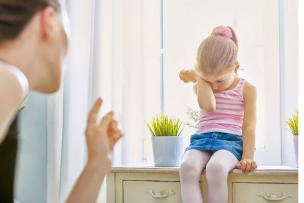 女儿非常好强，虽然只有五岁，可什么事都想亲自尝试