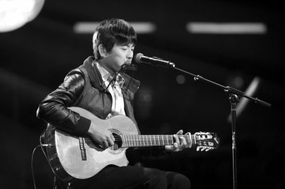 有一首歌,忘了名字,歌词有,,我亲爱的姑娘,你快来我身旁 。好像是一个男的在