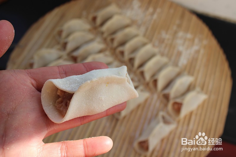 鲜虾锅贴的做法