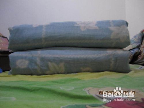 怎样把被子叠成豆腐块