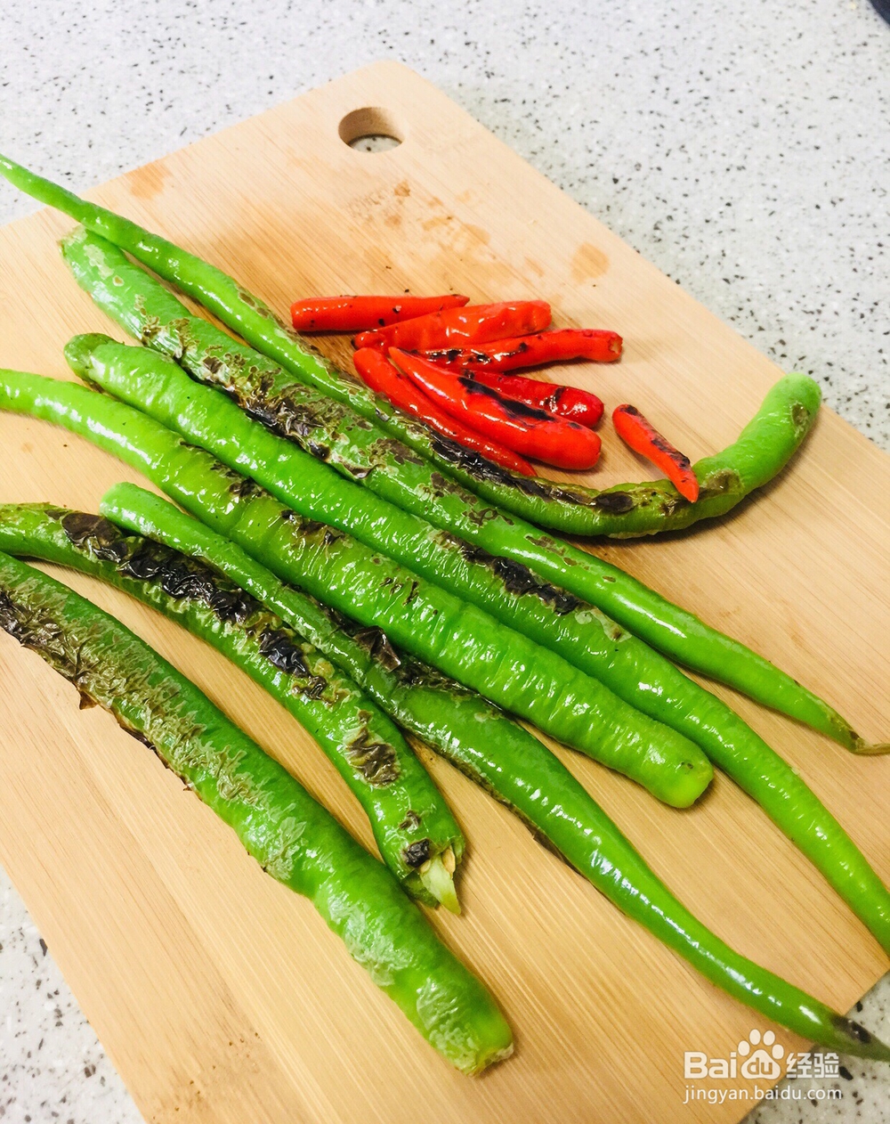 好吃到哭的尖椒皮蛋