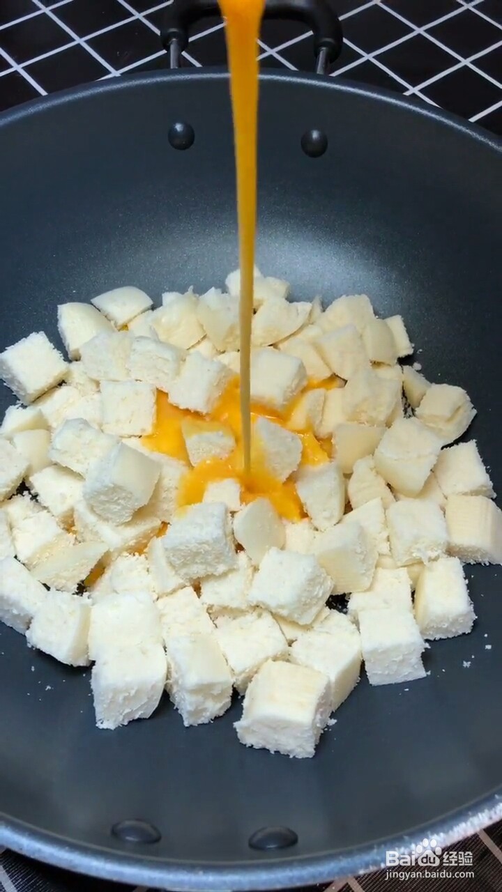 馒头这样炒，给肉都不换