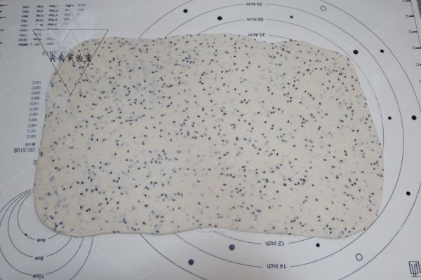 黑芝麻刀切馒头