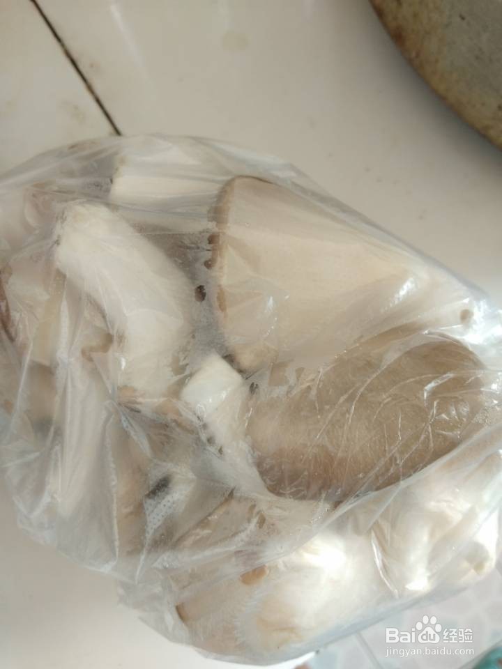胡萝卜可以跟鸡肉蘑菇一起煲汤吗