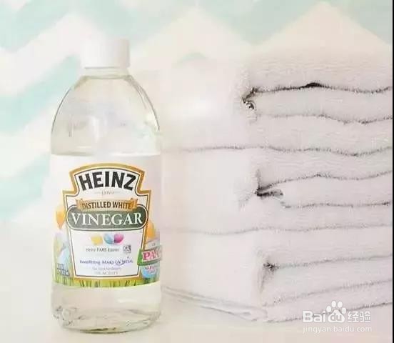 不用水洗呢大衣,巧去霉绩