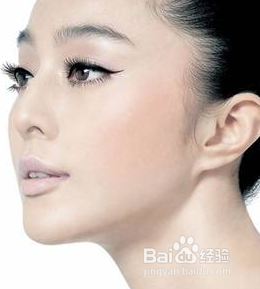 颈纹出现的原因和消除方法