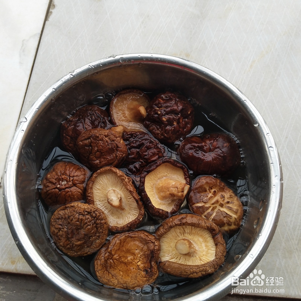 香菇排骨的简单做法