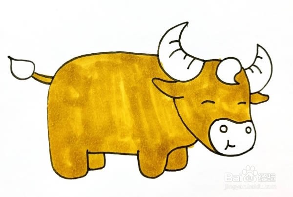 步骤三:现在开始涂色吧,可以给牛的身体涂上土黄色,牛角,嘴巴和尾巴