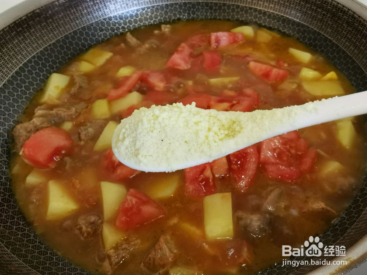 西红柿土豆烧牛腩的做法