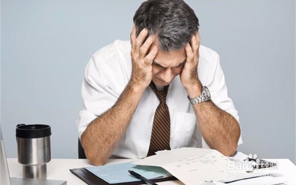 职场新人如何在职场中保持和展现正能量形象？