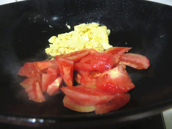 西红柿鸡蛋炒面