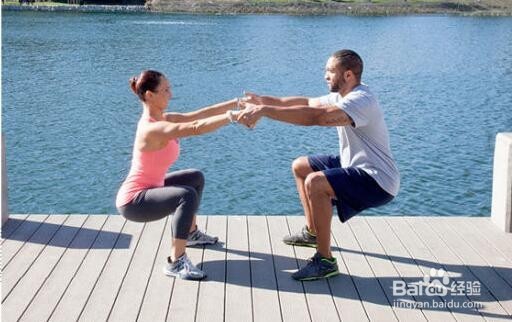 深蹲除了减肥还有哪些好处?