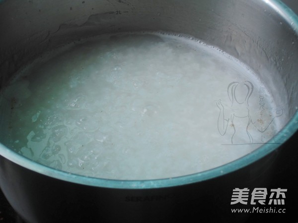 枸杞猪肝养生粥