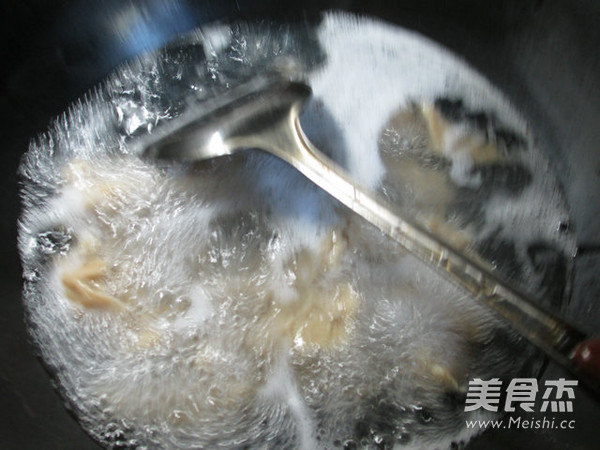 黑木耳带豆煮烤麸