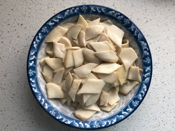腊八蒜炒杏鲍菇