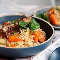 怎样制作美味羊排手抓饭