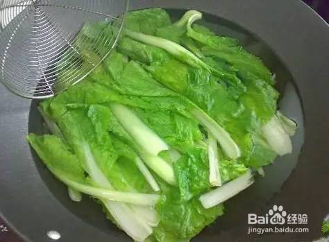 私房炒菜什么时候放盐最营养?