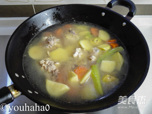 咖喱鸡腿盖浇饭