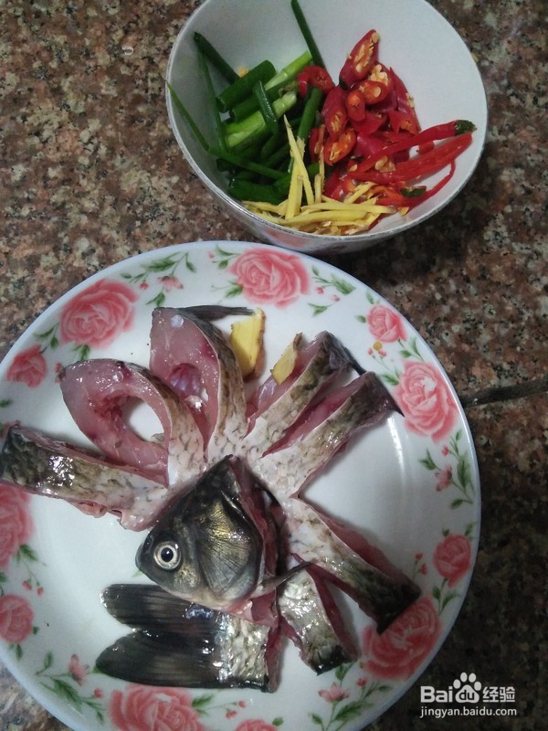 蒸鲫鱼的做法