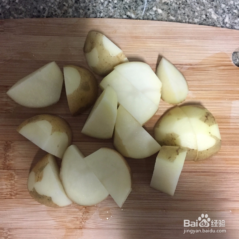 三分钟制作烤土豆块的方法