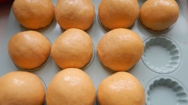 胡萝卜小餐包的做法