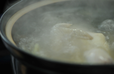 土鸡火腿养生煲