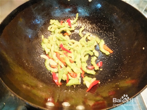 清热去火——苦瓜炒肉片做法