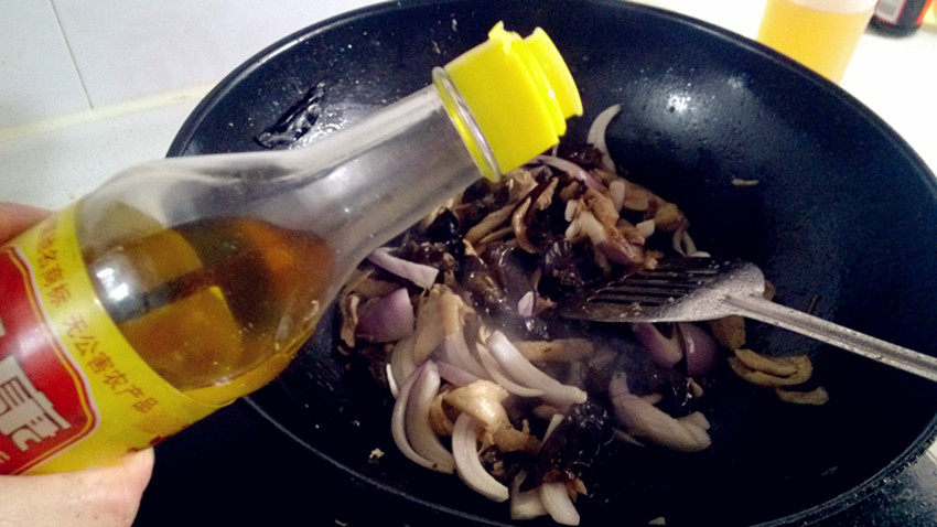 爱吃肉的你一定喜欢的拌炒香鸡丝!