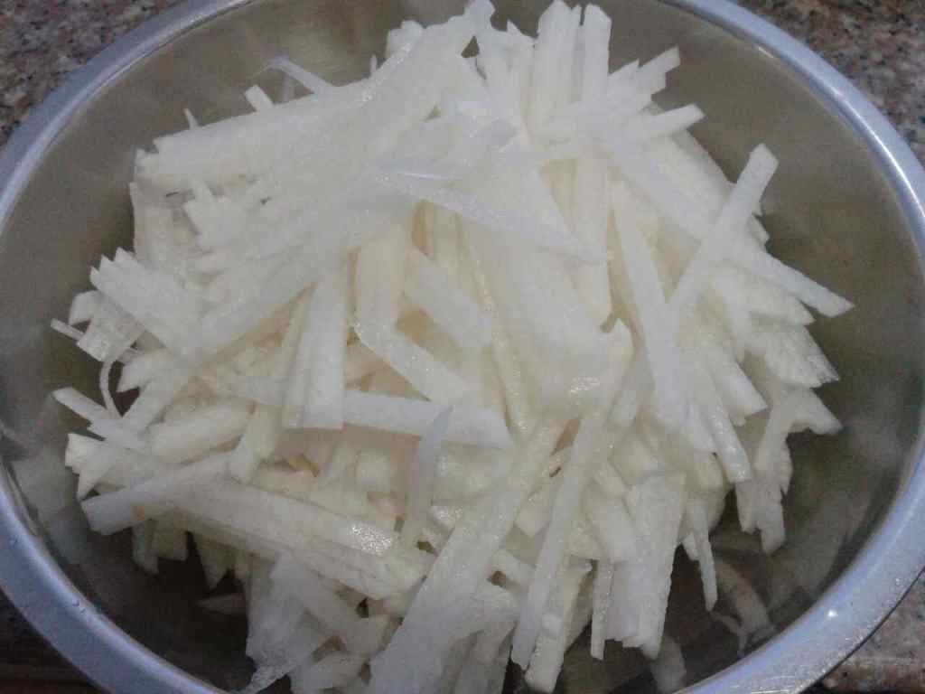 萝卜丝炖粉条这样做才美味