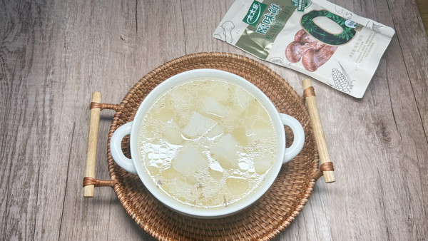 松茸白萝卜牛排骨汤