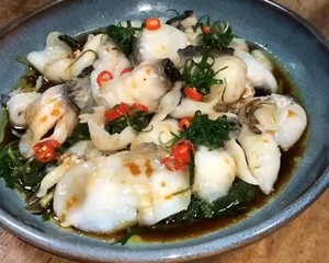 孩子都喜欢吃的葱油鱼片怎么做
