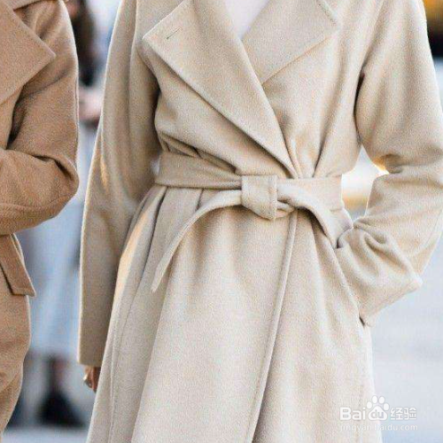 大衣腰带蝴蝶结的系法