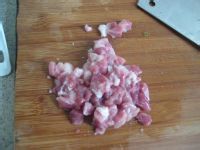 如何制作好吃又好看的萝卜干烧毛豆