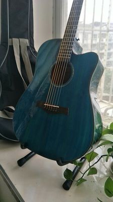 推荐:新手入门初学者如何选购第一把吉他