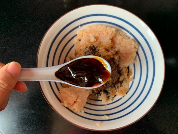 皮薄馅大黑胡椒鸡肉小馅饼