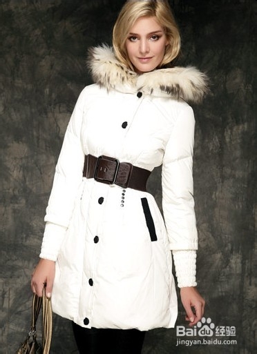 羽绒服洗涤三忌(洗涤羽绒服注意什么)