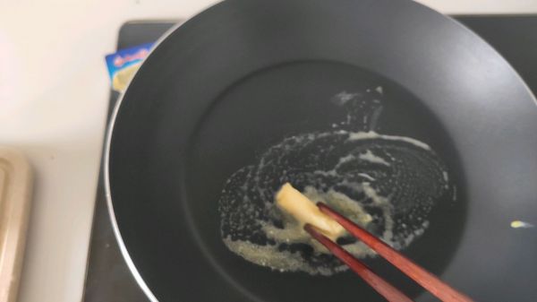 奶香草莓鸡蛋吐司