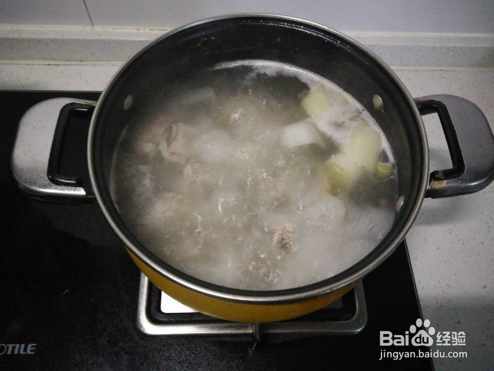如何炖美味的排骨