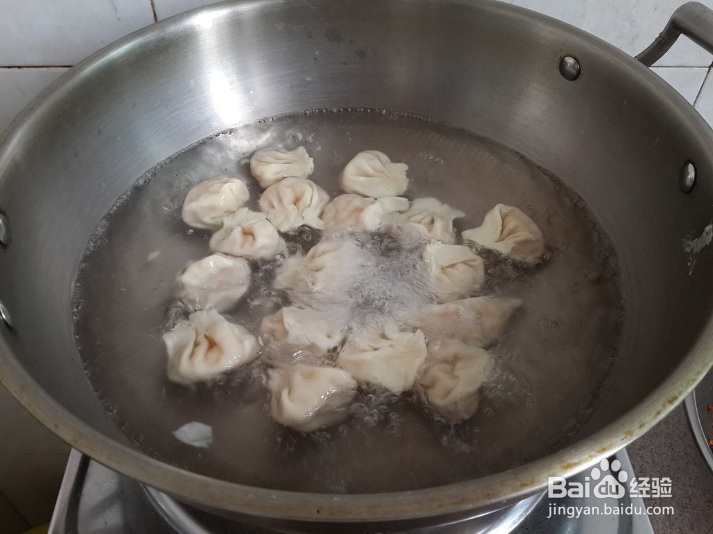 猪肉白菜香菇饺子的做法