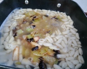 虾仁萝卜烩麻食