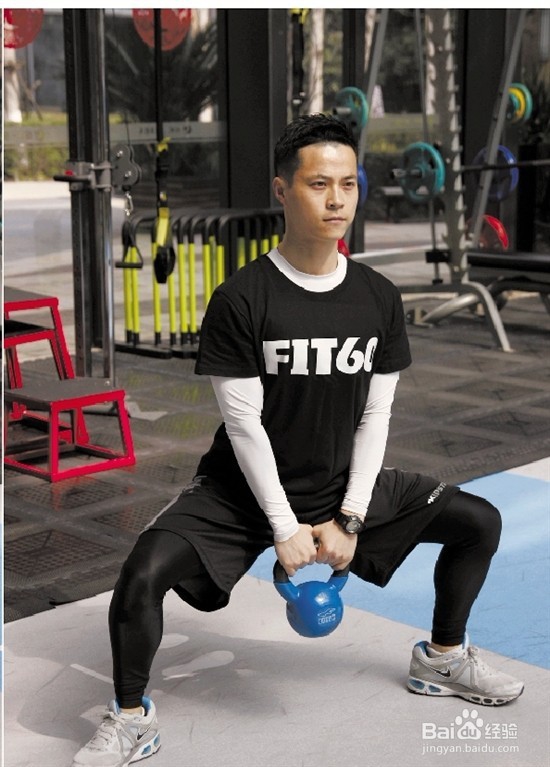 臀部训练！学会几个动作助你练就曲线身材