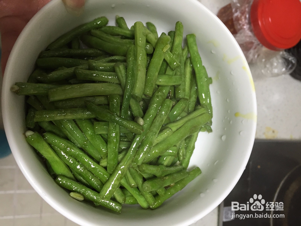 蒜香干煸长豆角