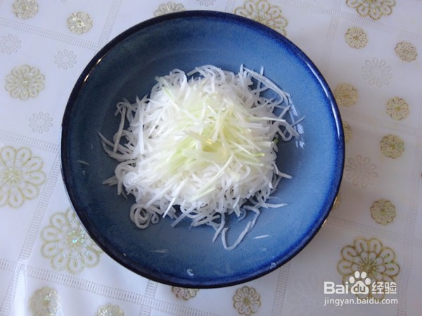 凉拌酸甜萝卜丝