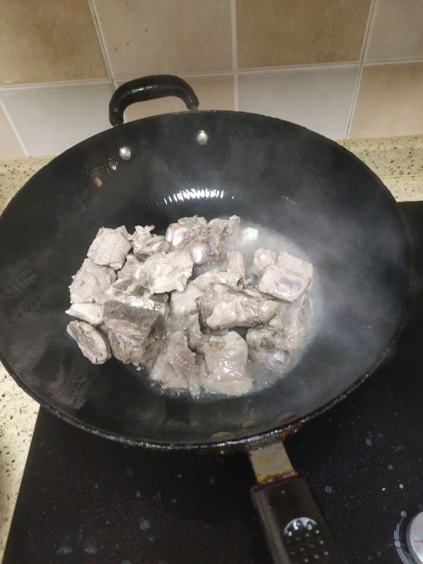 酸辣排骨火锅汤