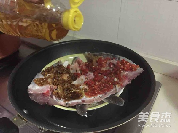 双色剁椒鱼头