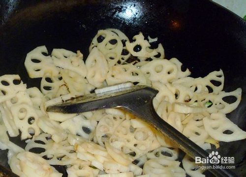 【家庭快手小炒】尖椒炒莲藕