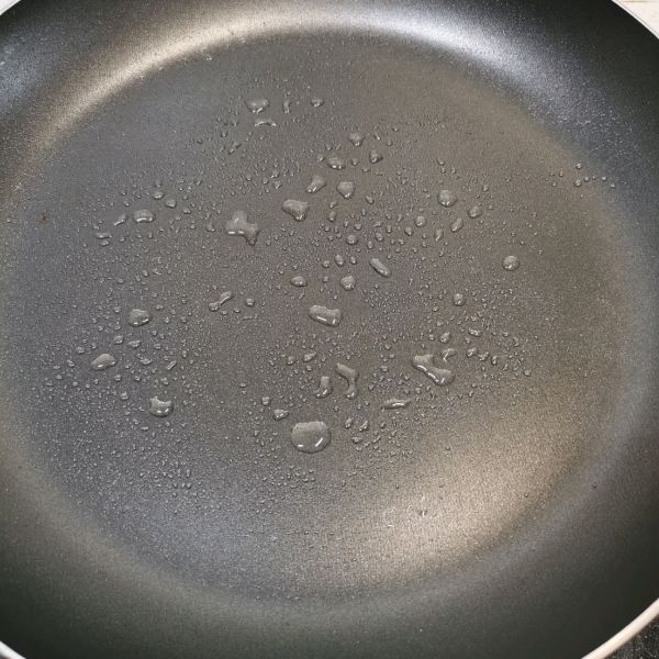 黑麦香葱火腿鸡蛋饼