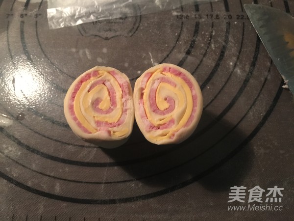 培根芝士面包卷