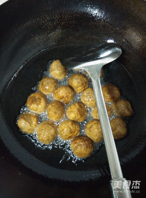素丸子焖青菜