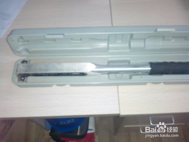 如何调节扭力扳手